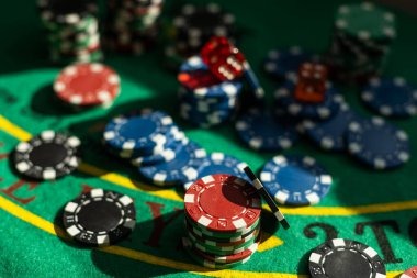 Android phone showing hematqq app home screen with football markets and live casino options